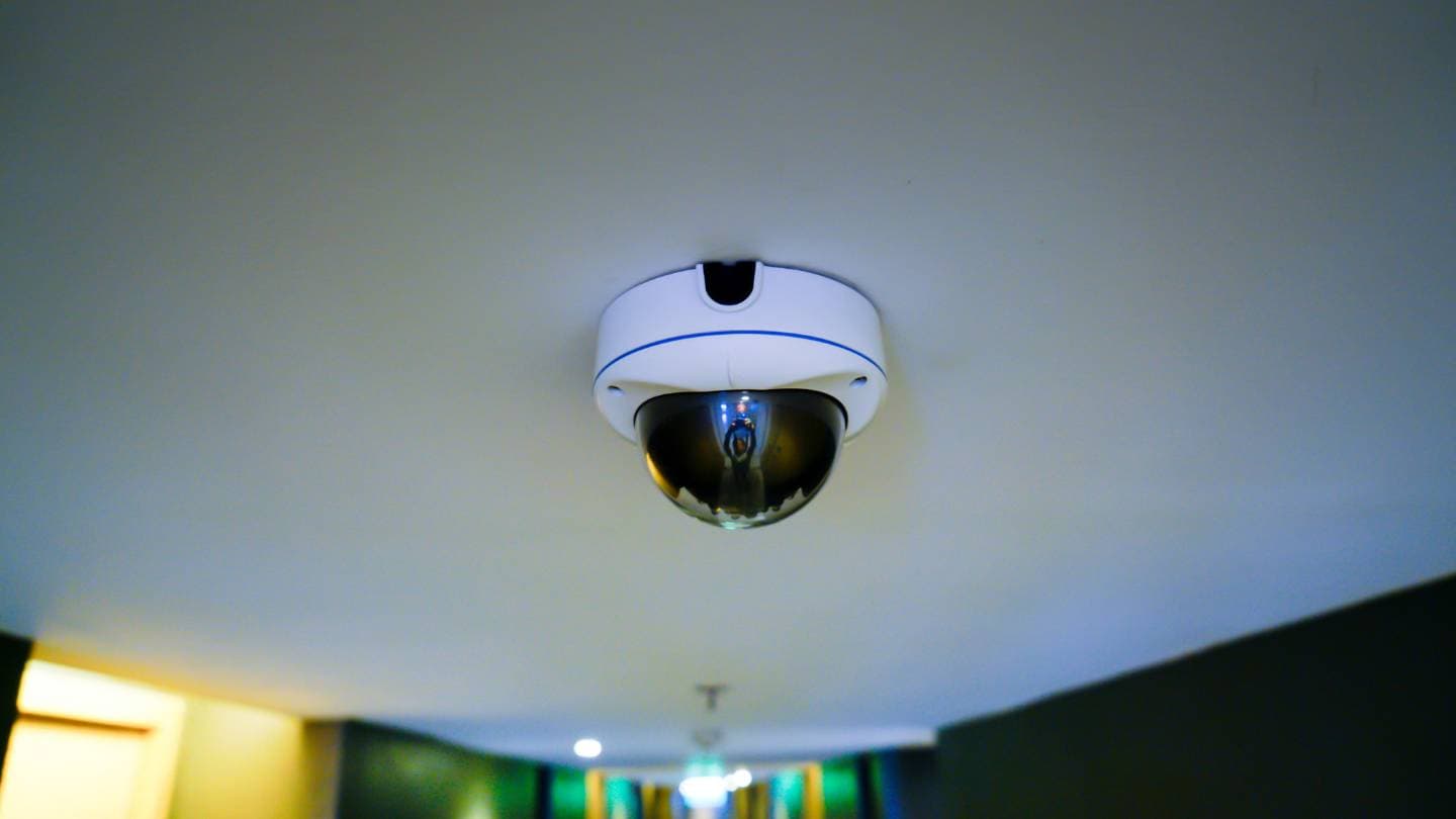 what are the key benefits of implementing cctv systems in hotels 1