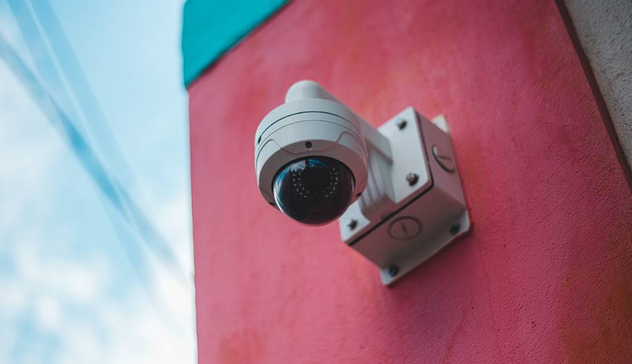 when should you consider using ptz cameras for your surveillance needs 2